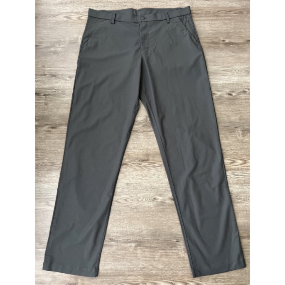 Kirkland Signature Performance Pants Mens 38x34 Gray Straight Fit Travel Golf